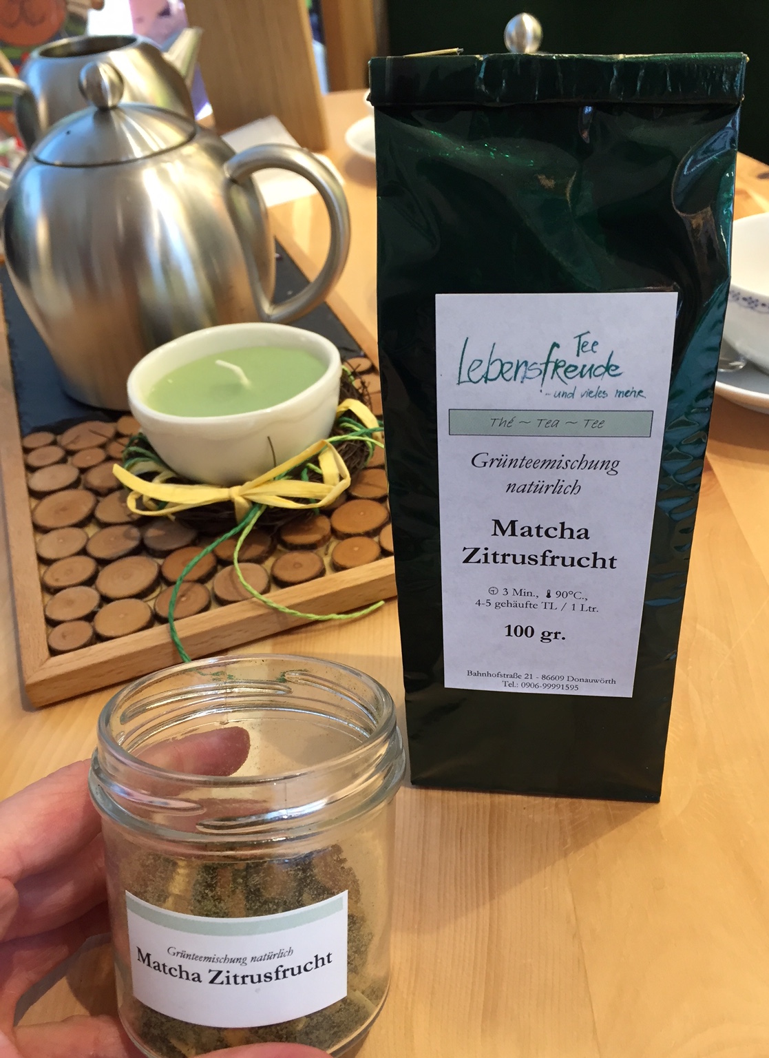 Unser Tee des Monats im April: Grünteemischung „Matcha Zitrusfrucht“